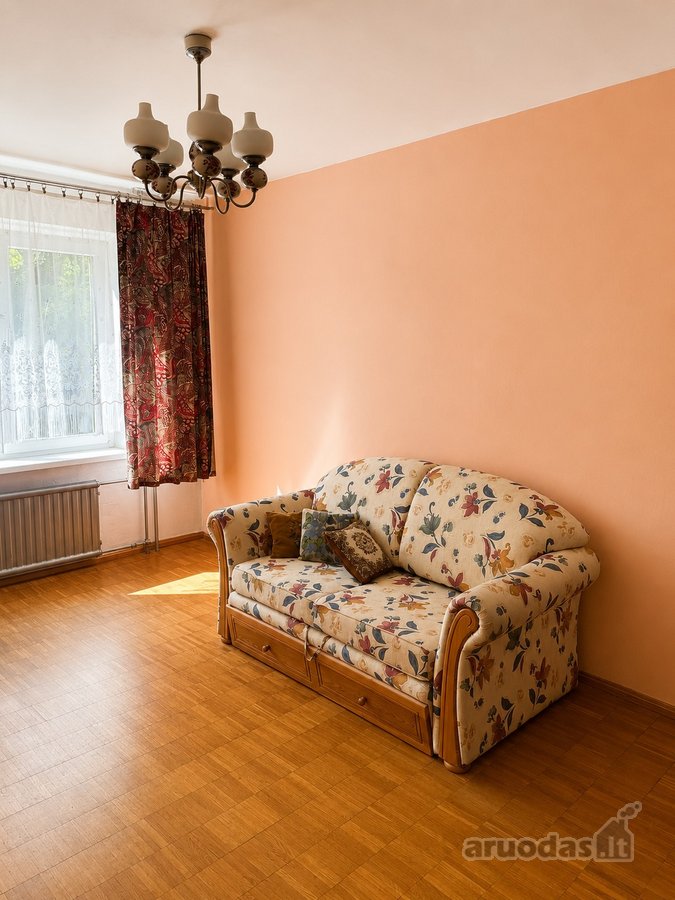Erdvus 4 kambarių butas su potencialu atnaujinimui - nuotraukos Nr. 8