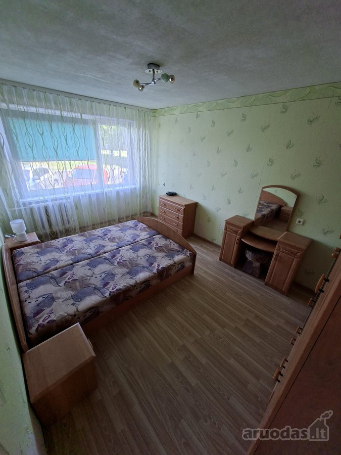 Parduodamas erdvus 4 kambarių, 87 kv. m butas - nuotraukos Nr. 3