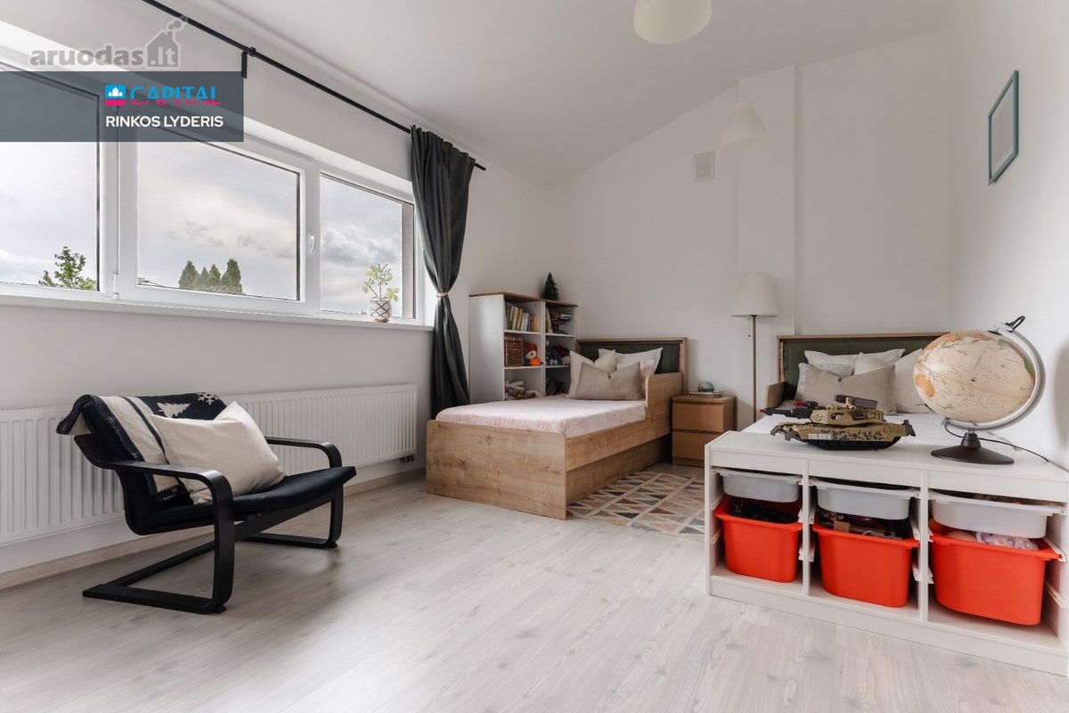 Parduodamas erdvus ir šviesus 4 kambarių - nuotraukos Nr. 32