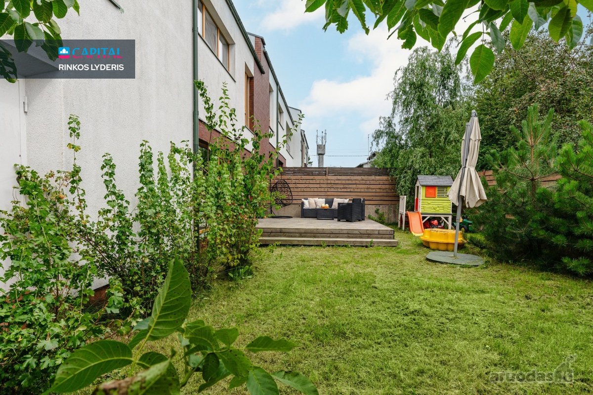 Parduodamas erdvus ir šviesus 4 kambarių - nuotraukos Nr. 38