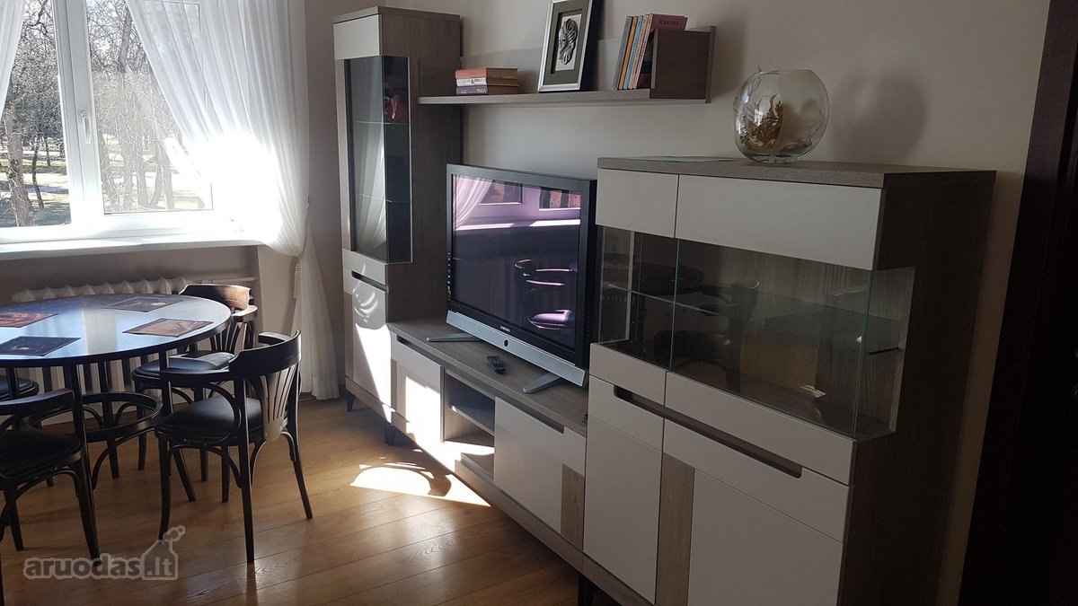 Išnuomojamas 50 m2 naujai suremontuotas butas - nuotraukos Nr. 2