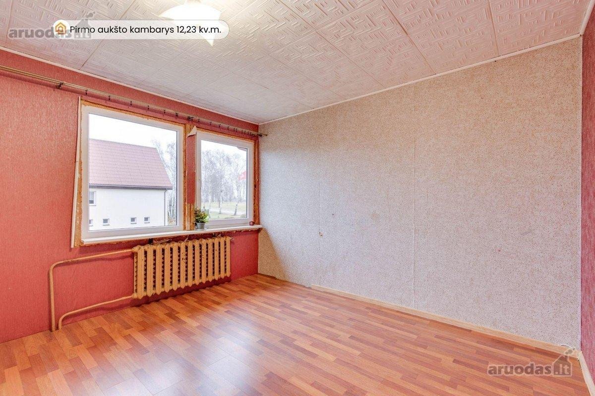 Parduodamas dviejų aukštų namas su erdviu 25 - nuotraukos Nr. 12