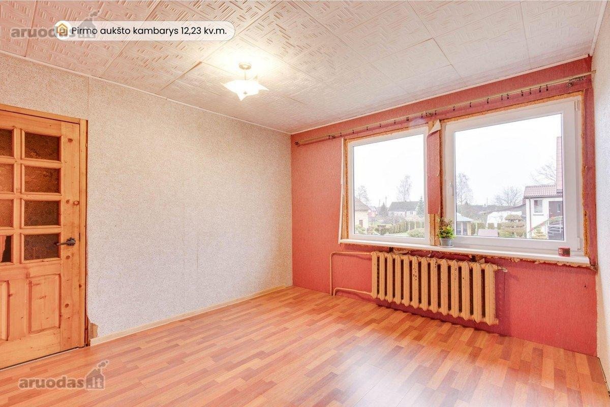Parduodamas dviejų aukštų namas su erdviu 25 - nuotraukos Nr. 13