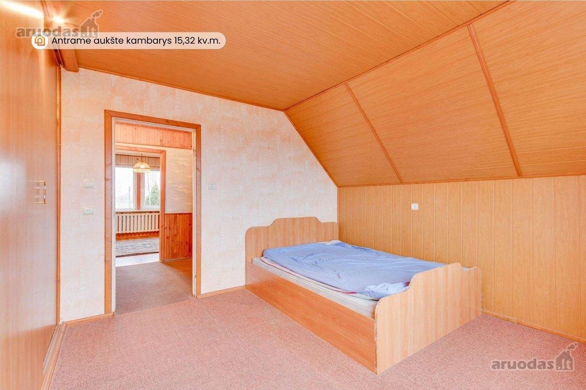 Parduodamas dviejų aukštų namas su erdviu 25 - nuotraukos Nr. 14