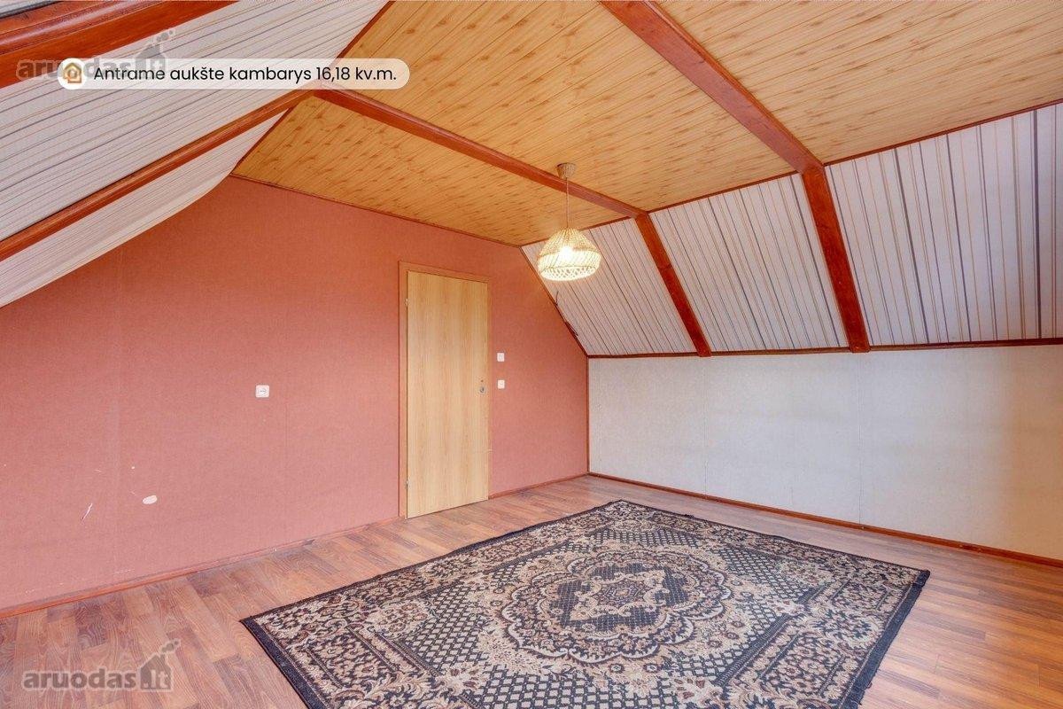 Parduodamas dviejų aukštų namas su erdviu 25 - nuotraukos Nr. 15