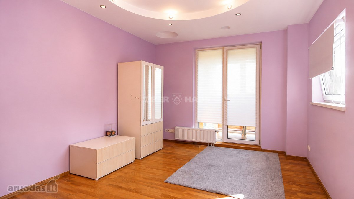 Nuomojamas erdvus ir šviesus 3 kambarių butas - nuotraukos Nr. 12