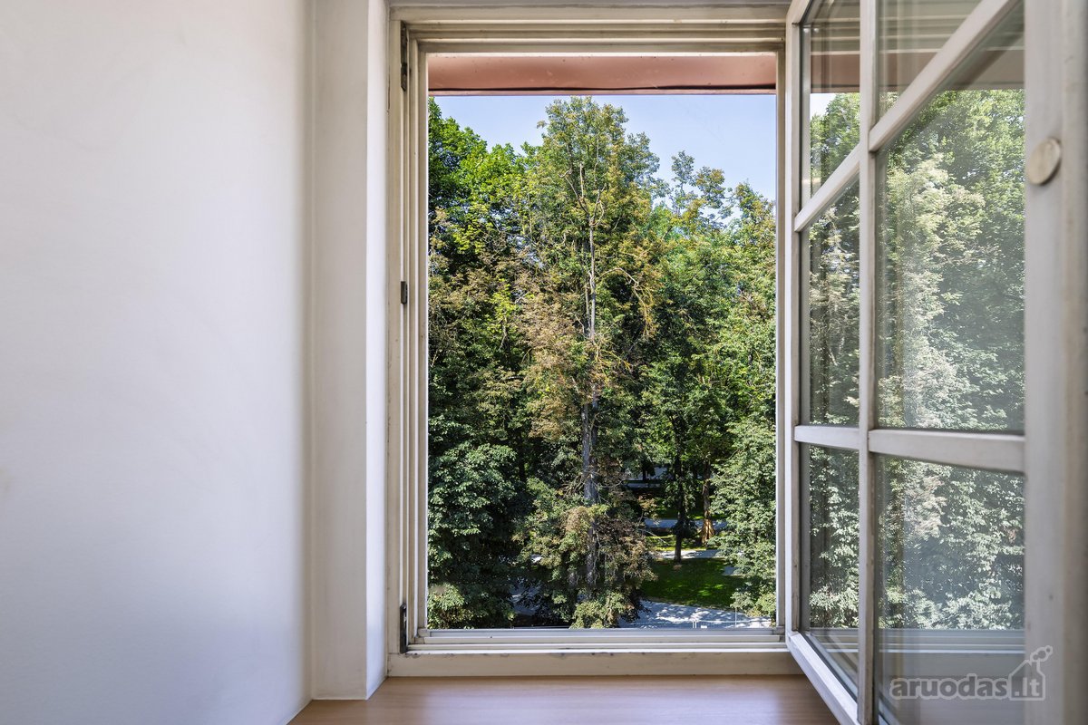 Šie 64 kv.m aukštų lubų apartamentai įsikūrę - nuotraukos Nr. 4