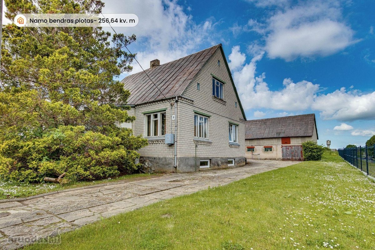 Parduodamas mūrinis namas su 29,40 arų sklypu - nuotraukos Nr. 2