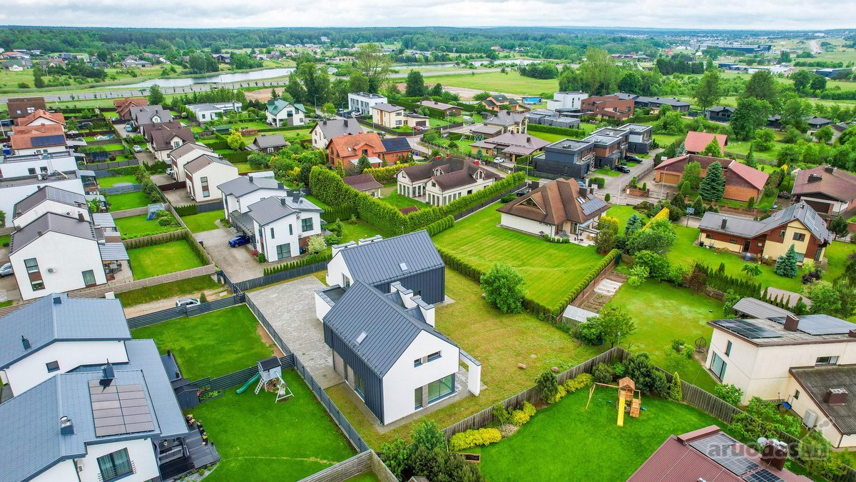 Parduodamas išskirtinės architektūros gyv. - nuotraukos Nr. 5