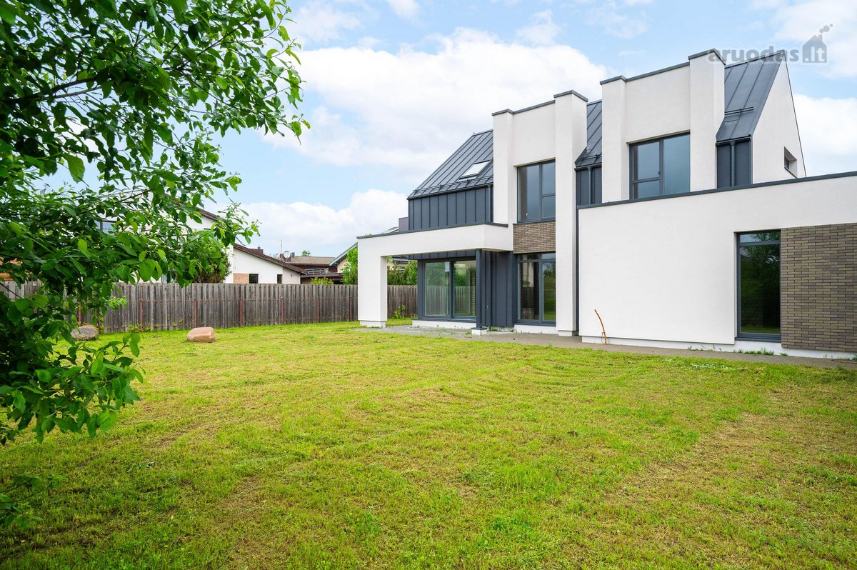 Parduodamas išskirtinės architektūros gyv. - nuotraukos Nr. 14