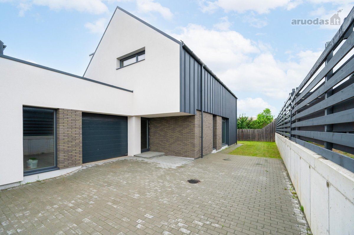 Parduodamas išskirtinės architektūros gyv. - nuotraukos Nr. 18