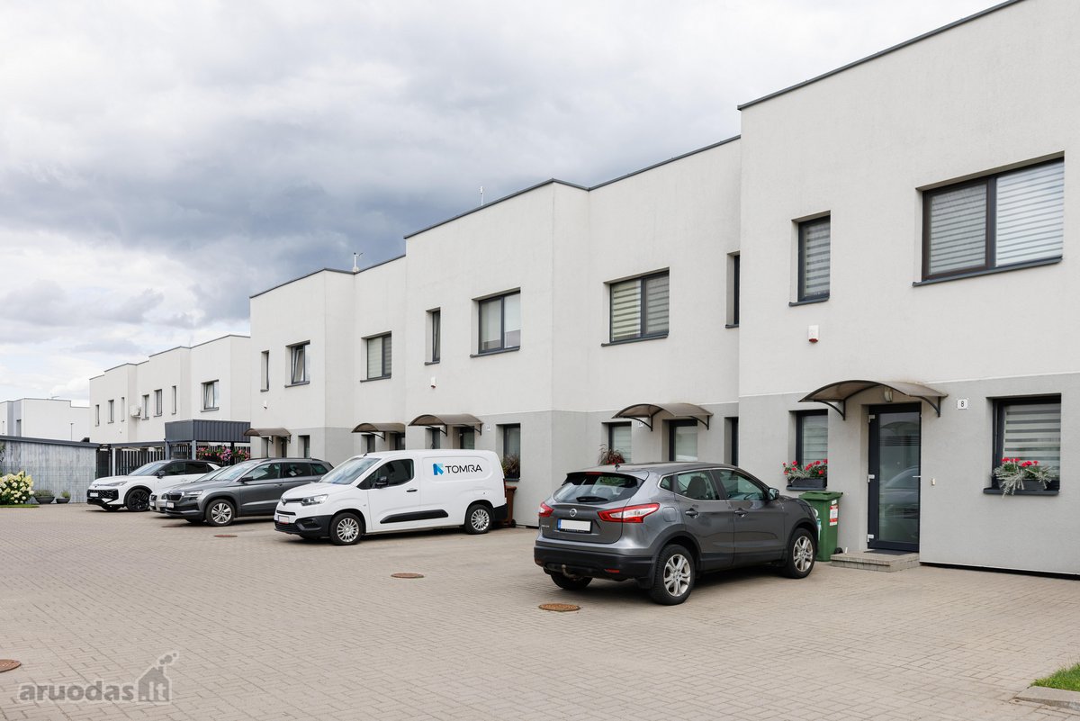 Parduodamas 2 aukštų kotedžas su aptverta - nuotraukos Nr. 2