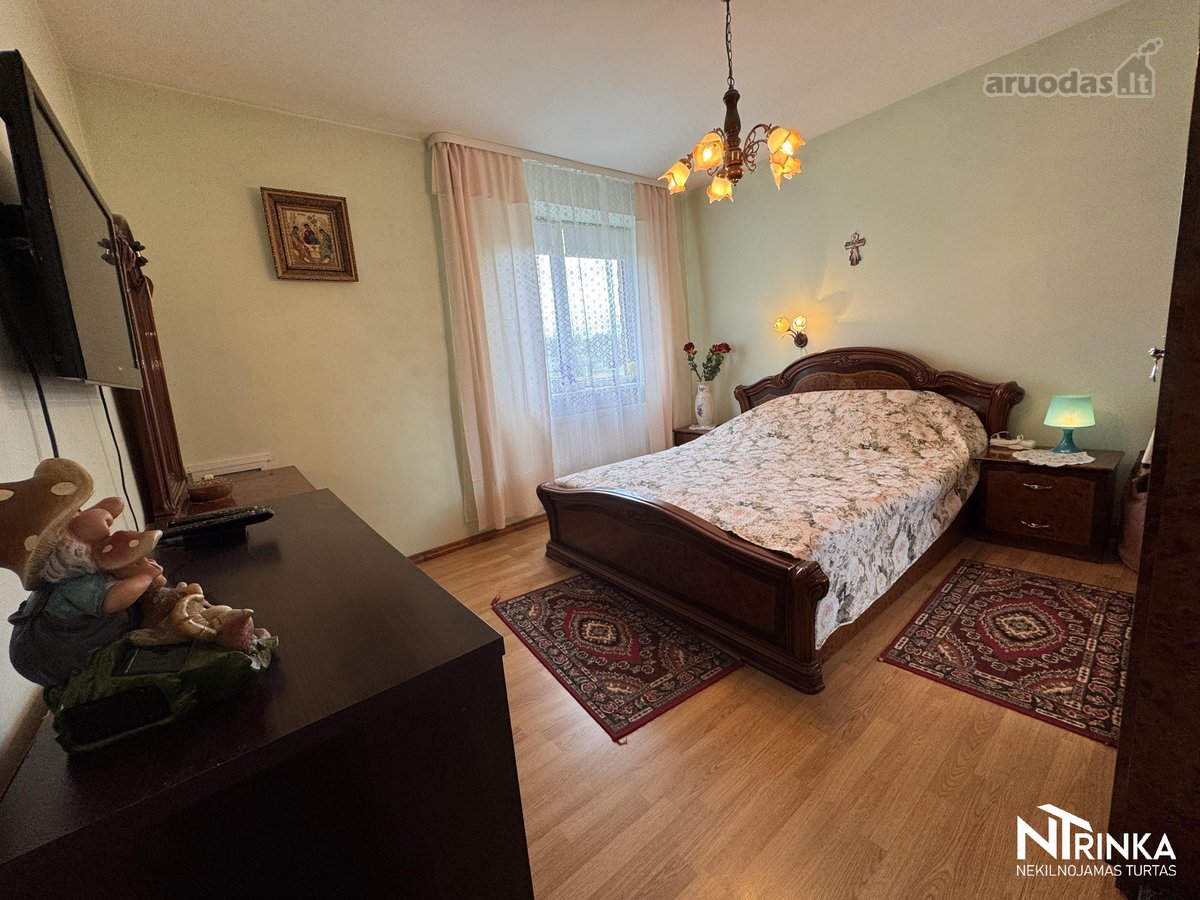 Parduodamas namas su ūkiniu pastatu ir - nuotraukos Nr. 13