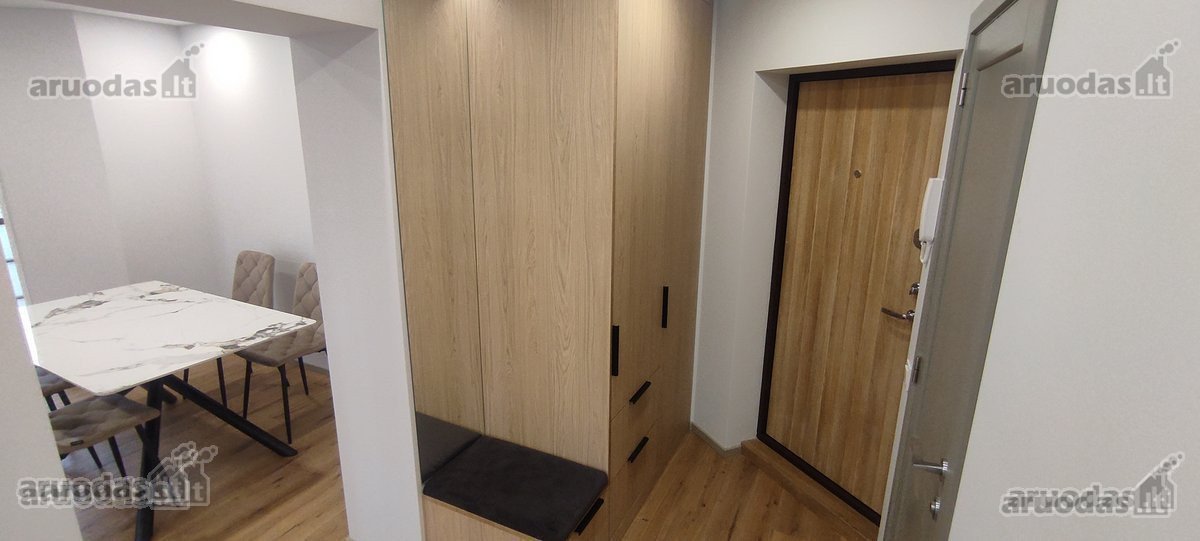 Išnuomojamas naujai suremontuotas 4 kambarių - nuotraukos Nr. 4
