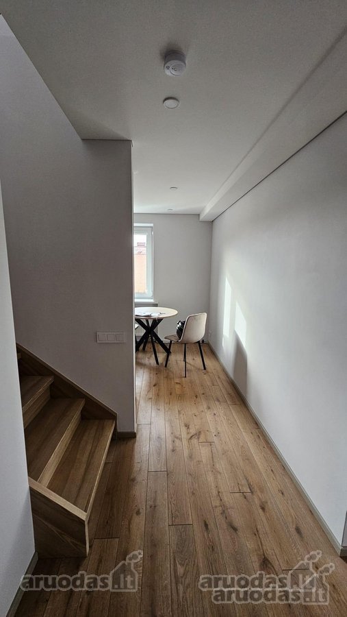 Išnuomojamas naujai suremontuotas 4 kambarių - nuotraukos Nr. 20