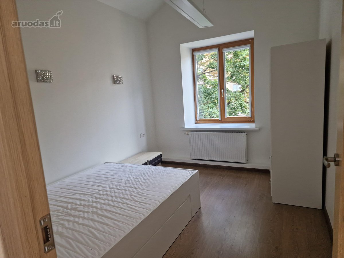 Nuomojamas triju kambariu butas Senamiesteje - nuotraukos Nr. 6