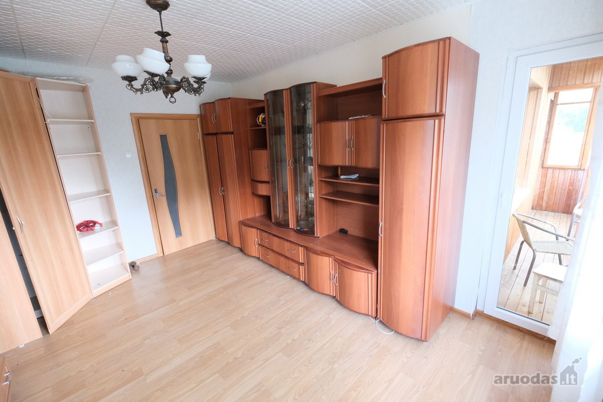 Parduodamas erdvus 3 kambarių butas puikioje - nuotraukos Nr. 12