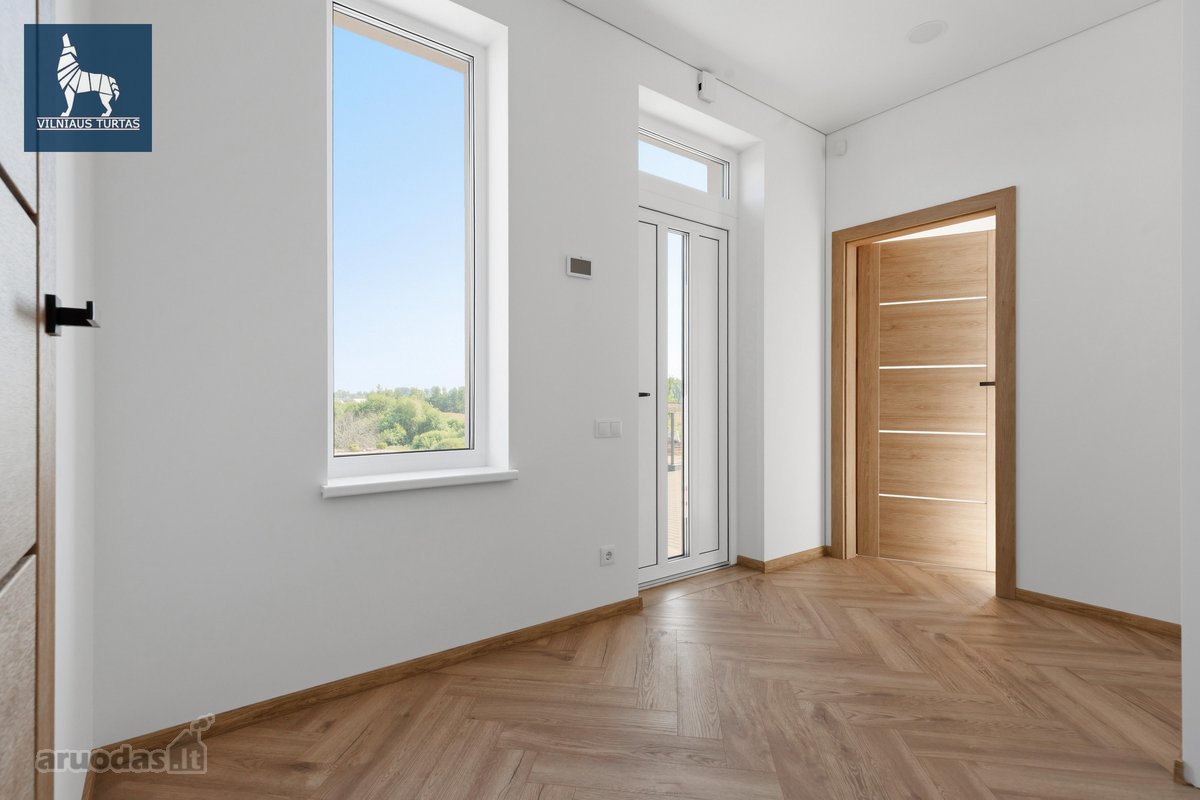 Parduodamas erdvus, kokybiškai suprojektuotas - nuotraukos Nr. 12