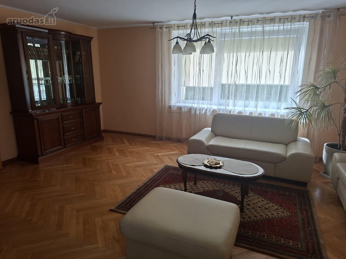 Išnuomojamas keturių kambarių butas Kauno r. - nuotraukos Nr. 3