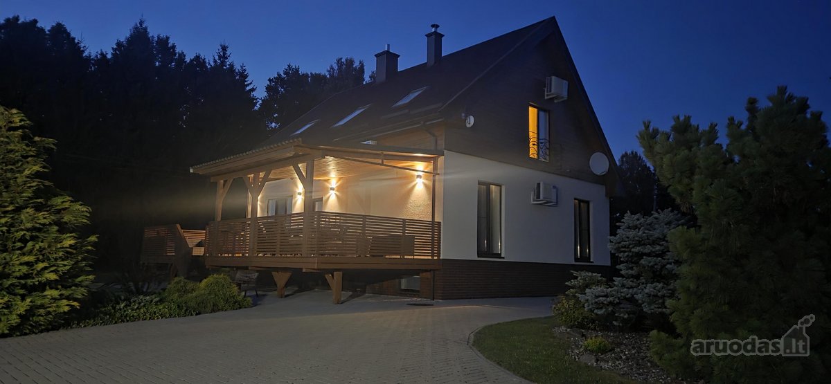 Parduodamas erdvus 2 aukštų namas su pilnai - nuotraukos Nr. 12