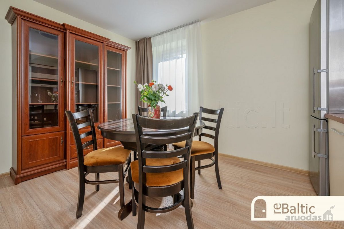 Nuomojamas erdvus namas išskirtinėje vietoje - nuotraukos Nr. 7
