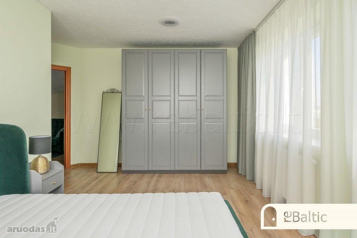 Nuomojamas erdvus namas išskirtinėje vietoje - nuotraukos Nr. 12