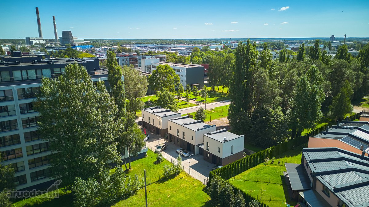 Parduodamas Pilnai Įrengtas Dviejų Aukštų - nuotraukos Nr. 2