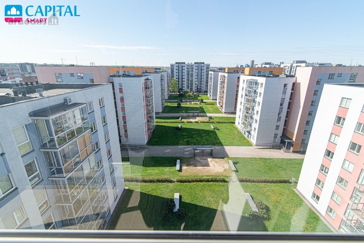 Nuomojamas erdvus ir šviesus 3 kambarių butas - nuotraukos Nr. 28