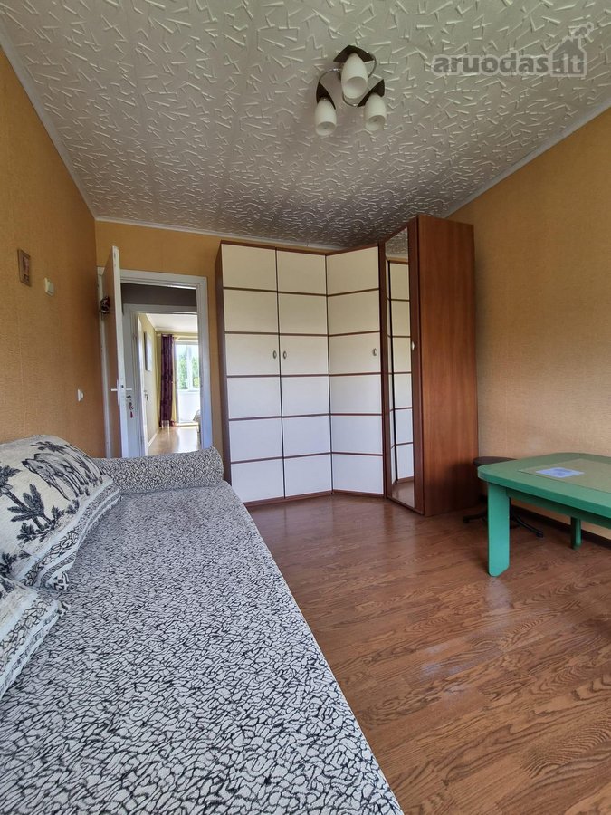 Parduodamas tvarkingas ir erdvus 4 kambarių - nuotraukos Nr. 6