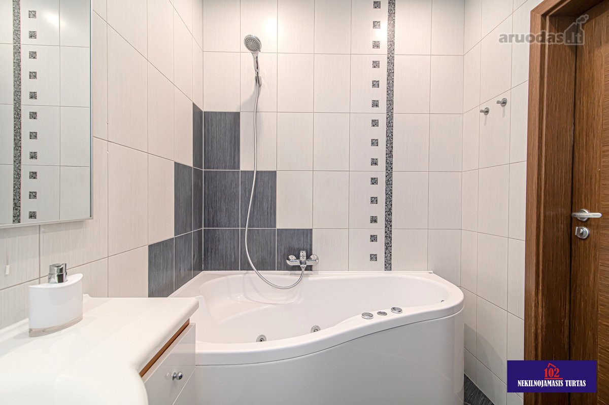 Išnuomojamas Erdvus Ir Kokybiškai Įrengtas 4 - nuotraukos Nr. 13