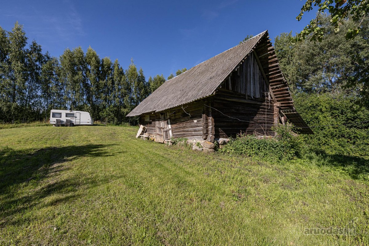 Parduodama privati sodyba su 4,5 ha žemės - nuotraukos Nr. 7