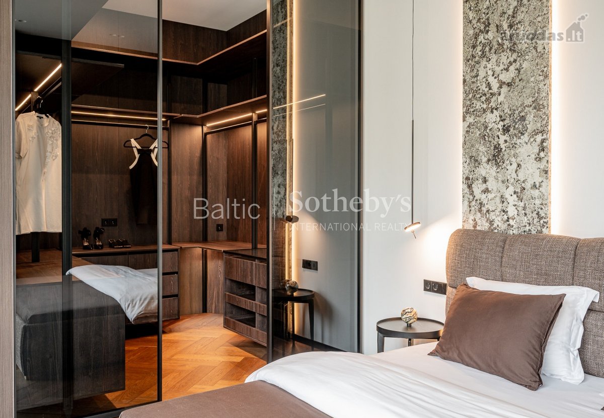 Išskirtinės architektūros namai Antakalnyje - nuotraukos Nr. 16