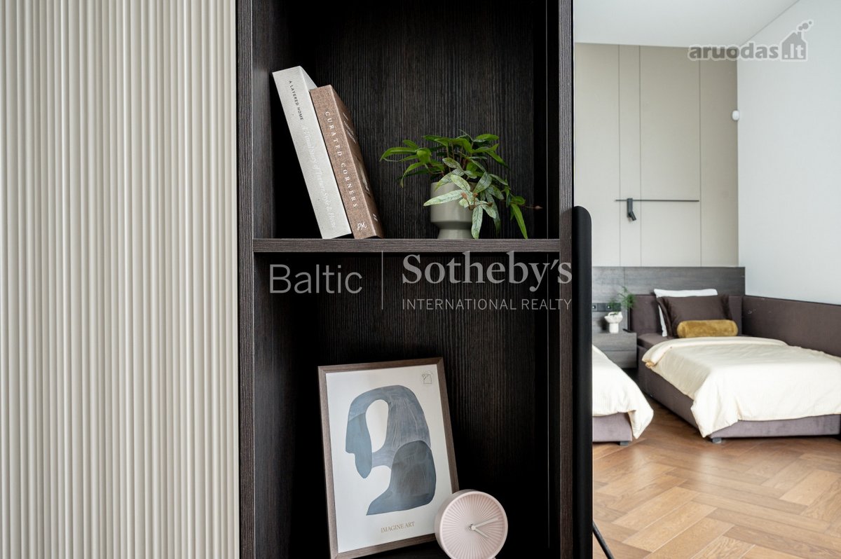 Išskirtinės architektūros namai Antakalnyje - nuotraukos Nr. 24