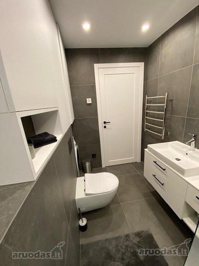Nuomojamas 2 kambarių butas yra netoli centro - nuotraukos Nr. 13