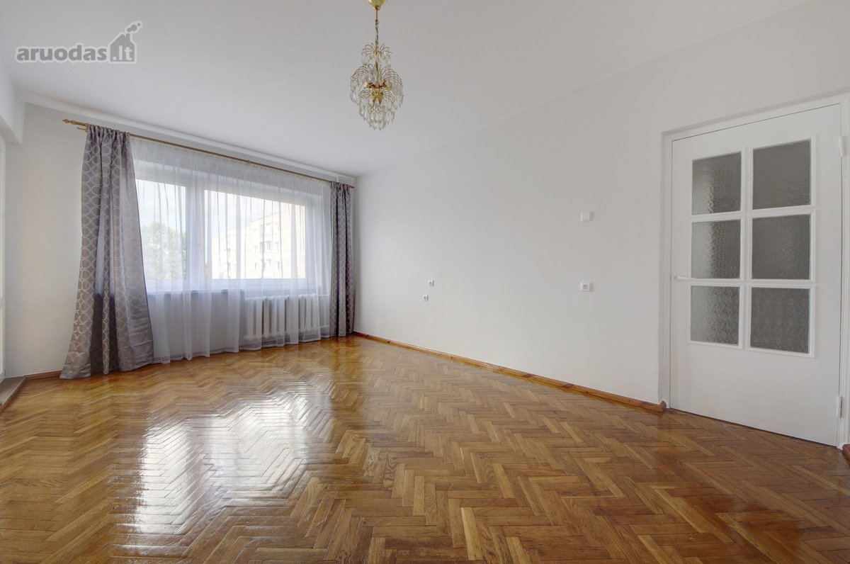 Parduodamas trijų kambarių butas su visais - nuotraukos Nr. 5