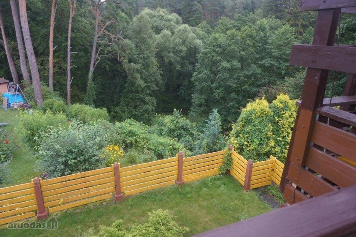 Parduodamas sodo namas su aptvertu medine - nuotraukos Nr. 9