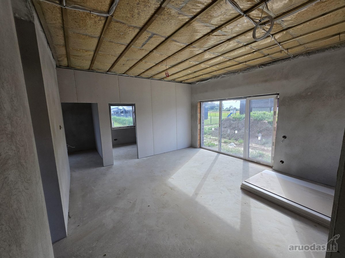 Naujas 75 M² Sublokuotas Namas Bajoruose - nuotraukos Nr. 2