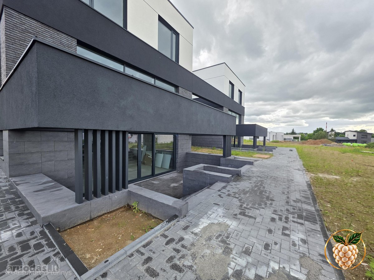 Modernios architektūros namai šalia ežero – - nuotraukos Nr. 9
