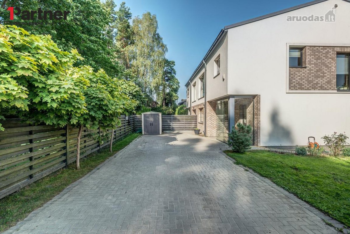 Parduodamas stilingai ir kokybiškai įrengtas - nuotraukos Nr. 36