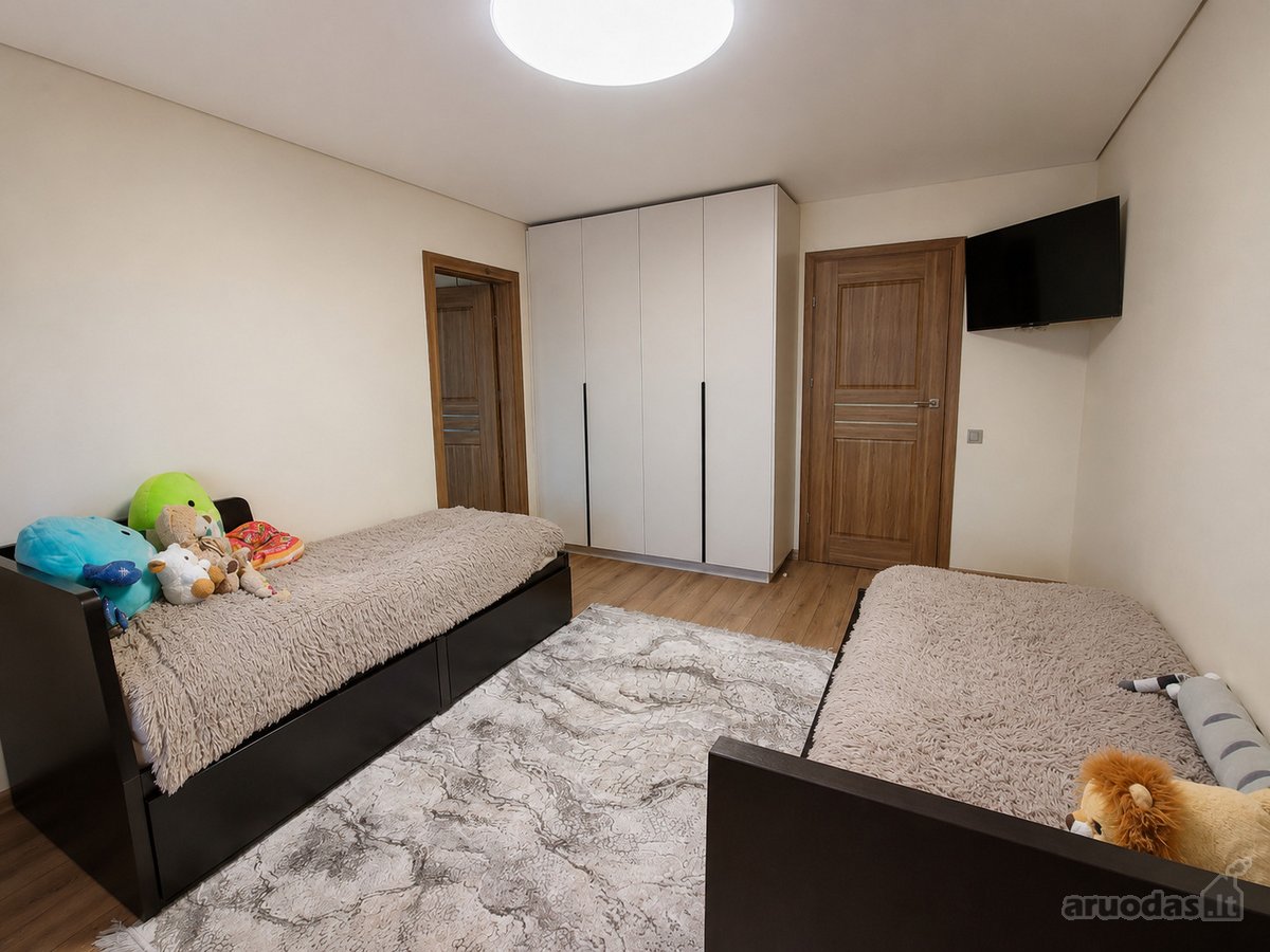 Suremontuotas 3 kambarių butas renovuotame - nuotraukos Nr. 9