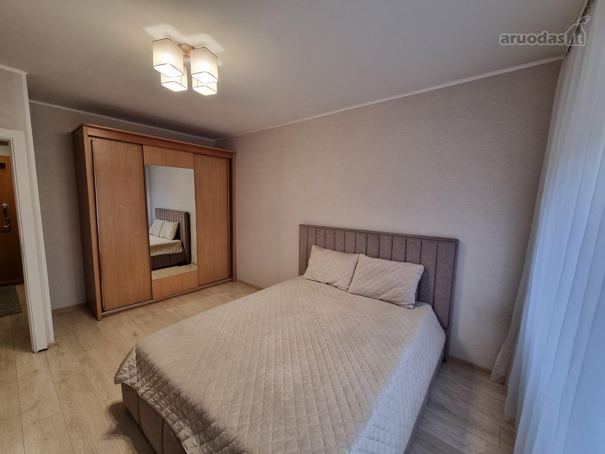 Išnuomojamas erdvus ir šviesus 2 kambarių - nuotraukos Nr. 8