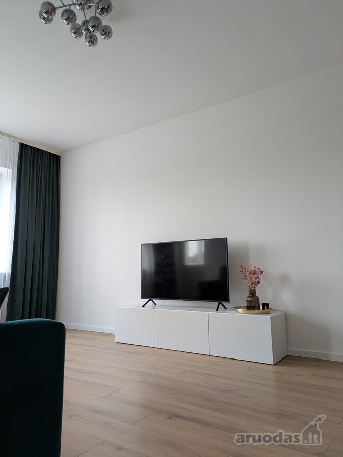 Erdvus ir jaukus 2 kambarių, 70 m² butas su - nuotraukos Nr. 2