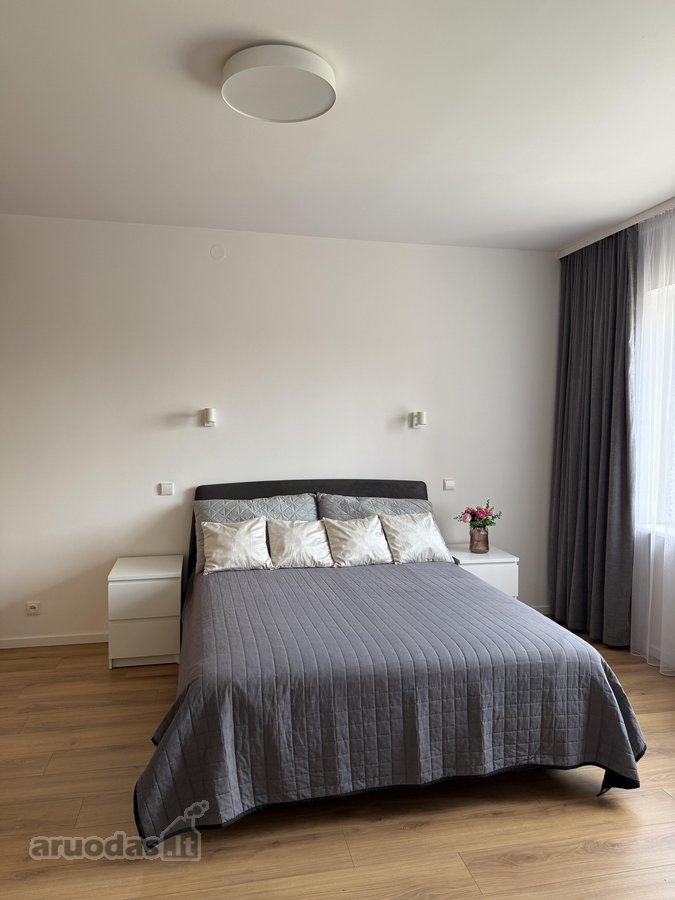 Erdvus ir jaukus 2 kambarių, 70 m² butas su - nuotraukos Nr. 3
