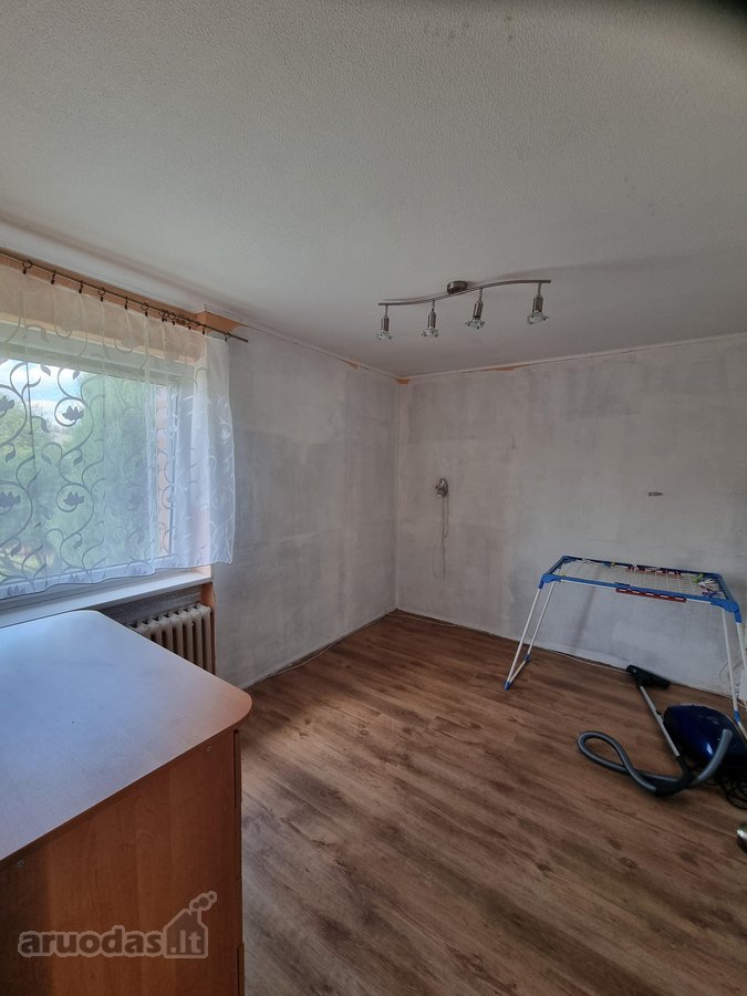 Parduodama pusę namo. Pirmas 45m2, rūsys 55m2. - nuotraukos Nr. 6