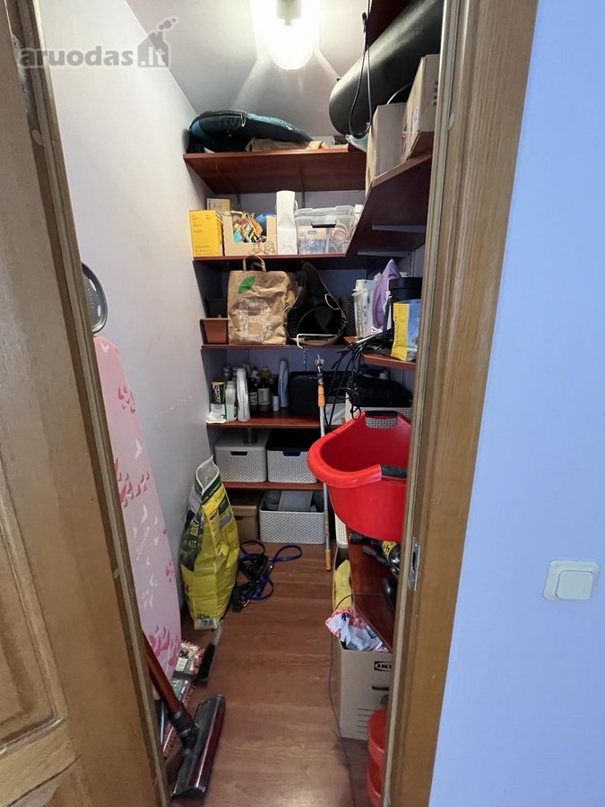 Išnuomojamas šviesus 3 kambarių butas Jurgio - nuotraukos Nr. 13
