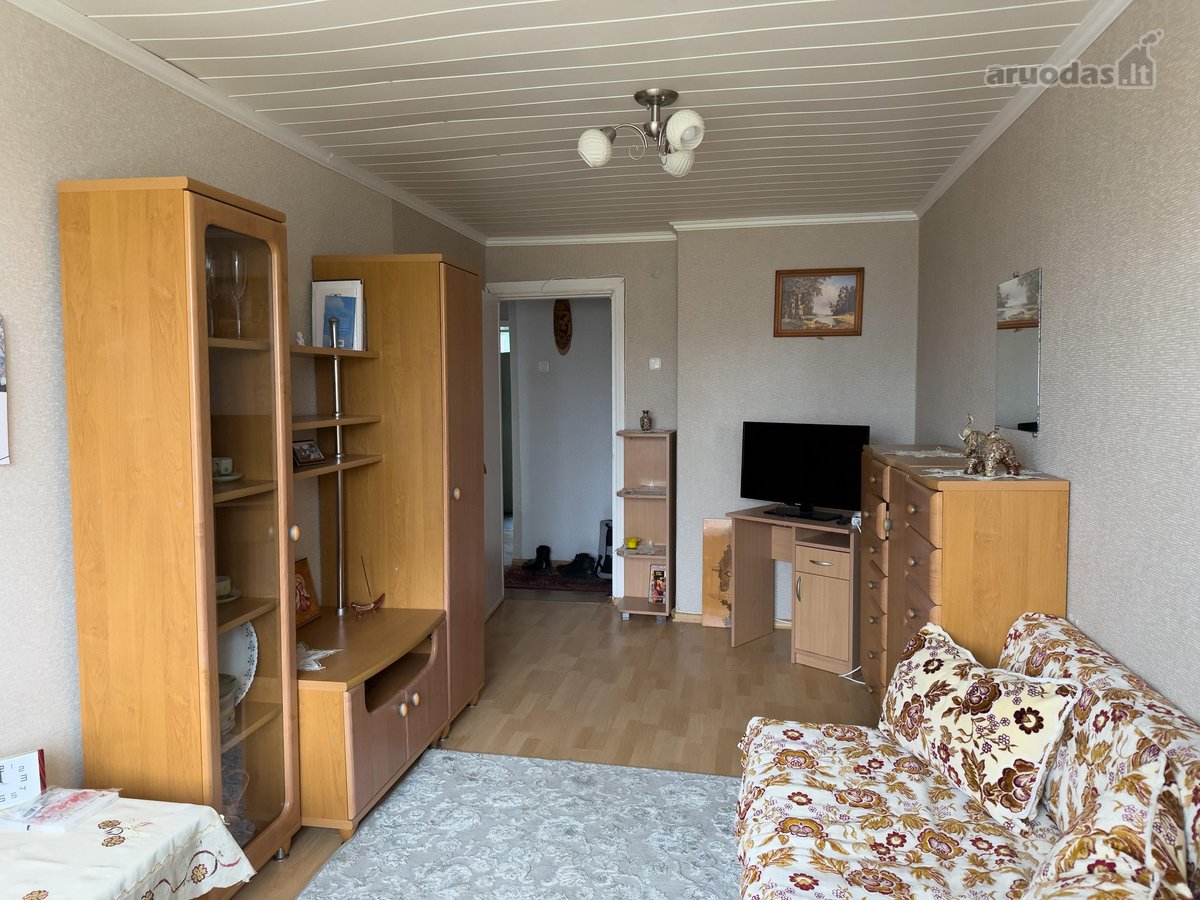 Parduodamas erdvus ir šviesus 3 kambarių - nuotraukos Nr. 8