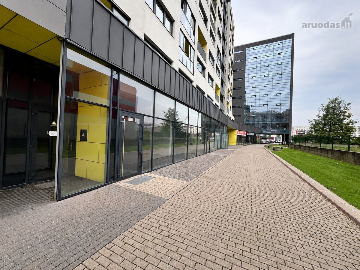 Nuomojamos 79 m² / 142 m² Prekybos / Paslaugų - nuotraukos Nr. 2