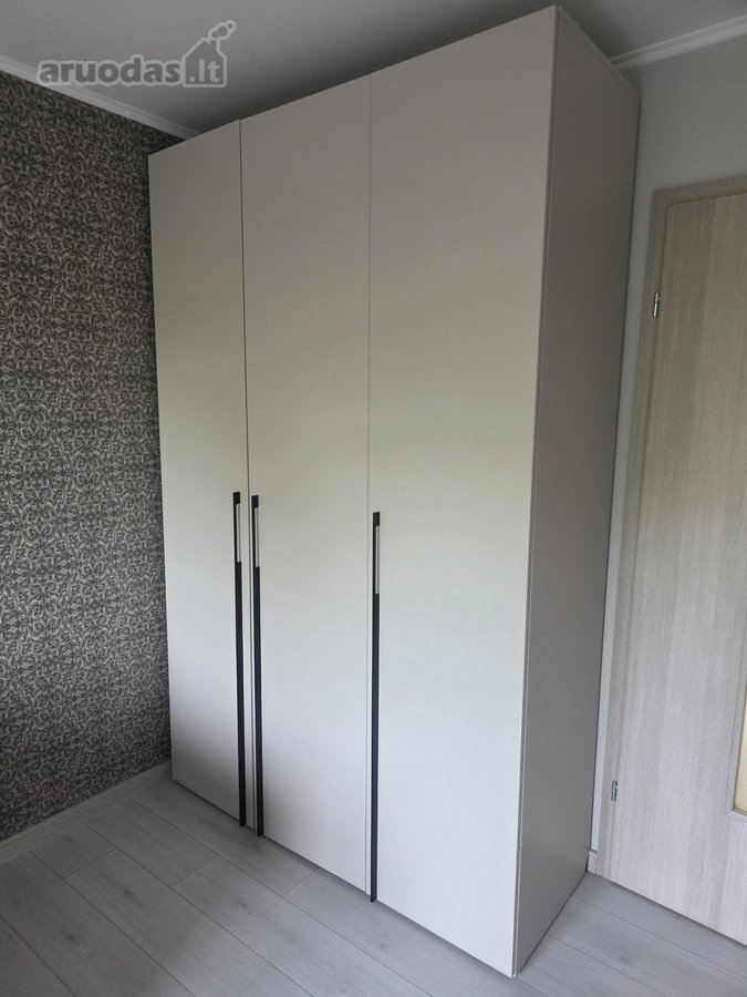 Parduodamas erdvus ir šviesus 3 kambarių - nuotraukos Nr. 9