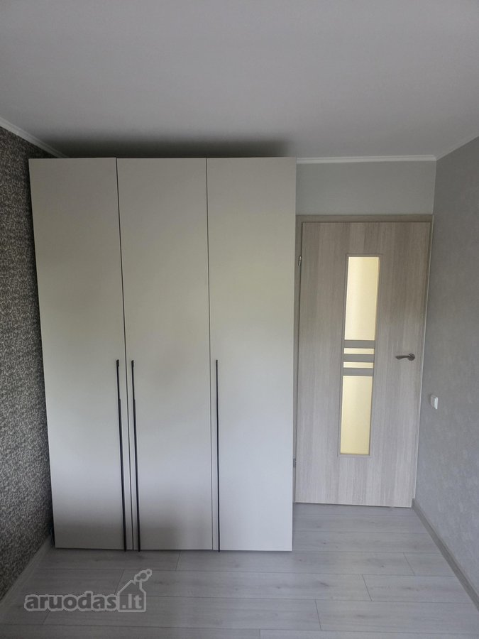 Parduodamas erdvus ir šviesus 3 kambarių - nuotraukos Nr. 10