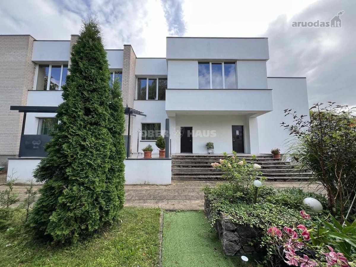 Atnaujintas 2 aukštų namas su įrengta - nuotraukos Nr. 12